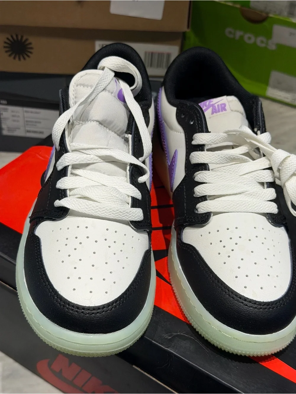 Nike Kids Low-Top Sneakers in Black, White & Purple glows in the dark kids 5y